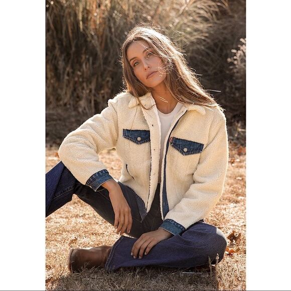 Nwt-Levi’s Ex Boyfriend Sherpa Trucker Jacket - Picture 2 of 14